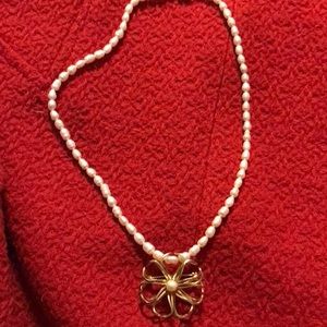 Vtg. 2 pc. of jewelry , Sea Pearl neacklace & brooch.